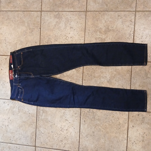 Lucky Brand Sofia Boot Jeans - Picture 6 of 8